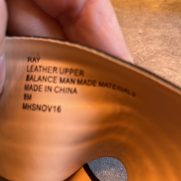 Nanette Lepore black leather sandals size 8 - pleated crossband - open toe EUC - Picture 7 of 8